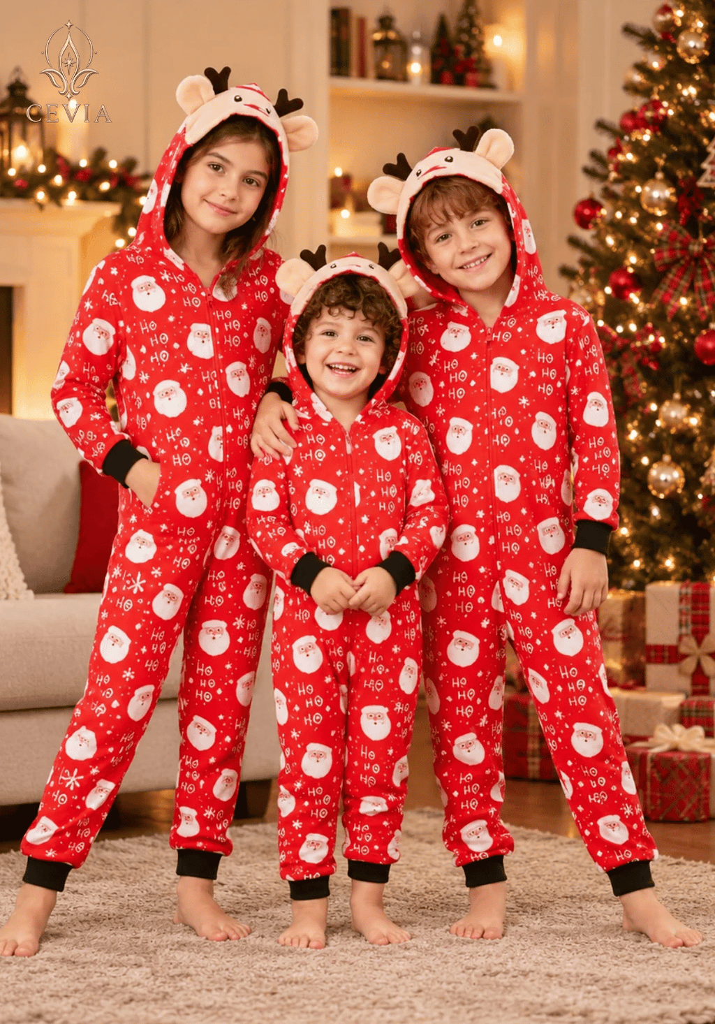 Conjuntos de Pijama Navideño Familiar a Juego con Capucha — Snowy Reindeer Magic