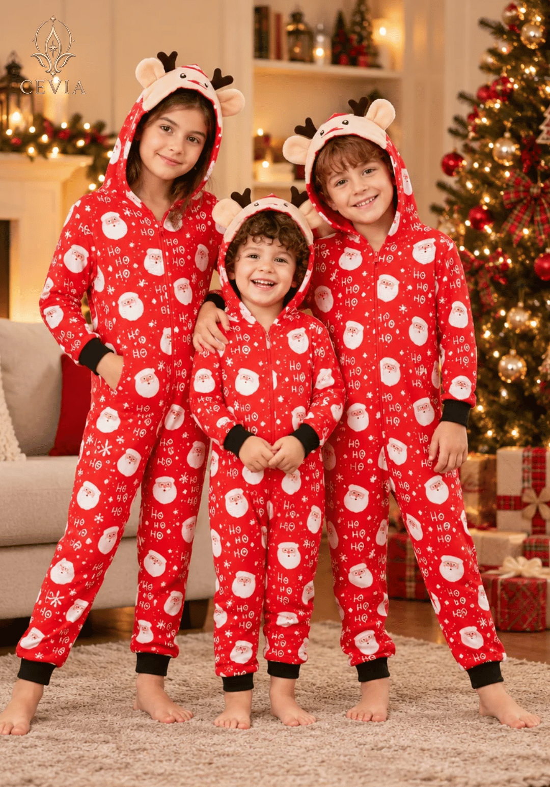 Conjuntos de Pijama Navideño Familiar a Juego con Capucha — Snowy Reindeer Magic