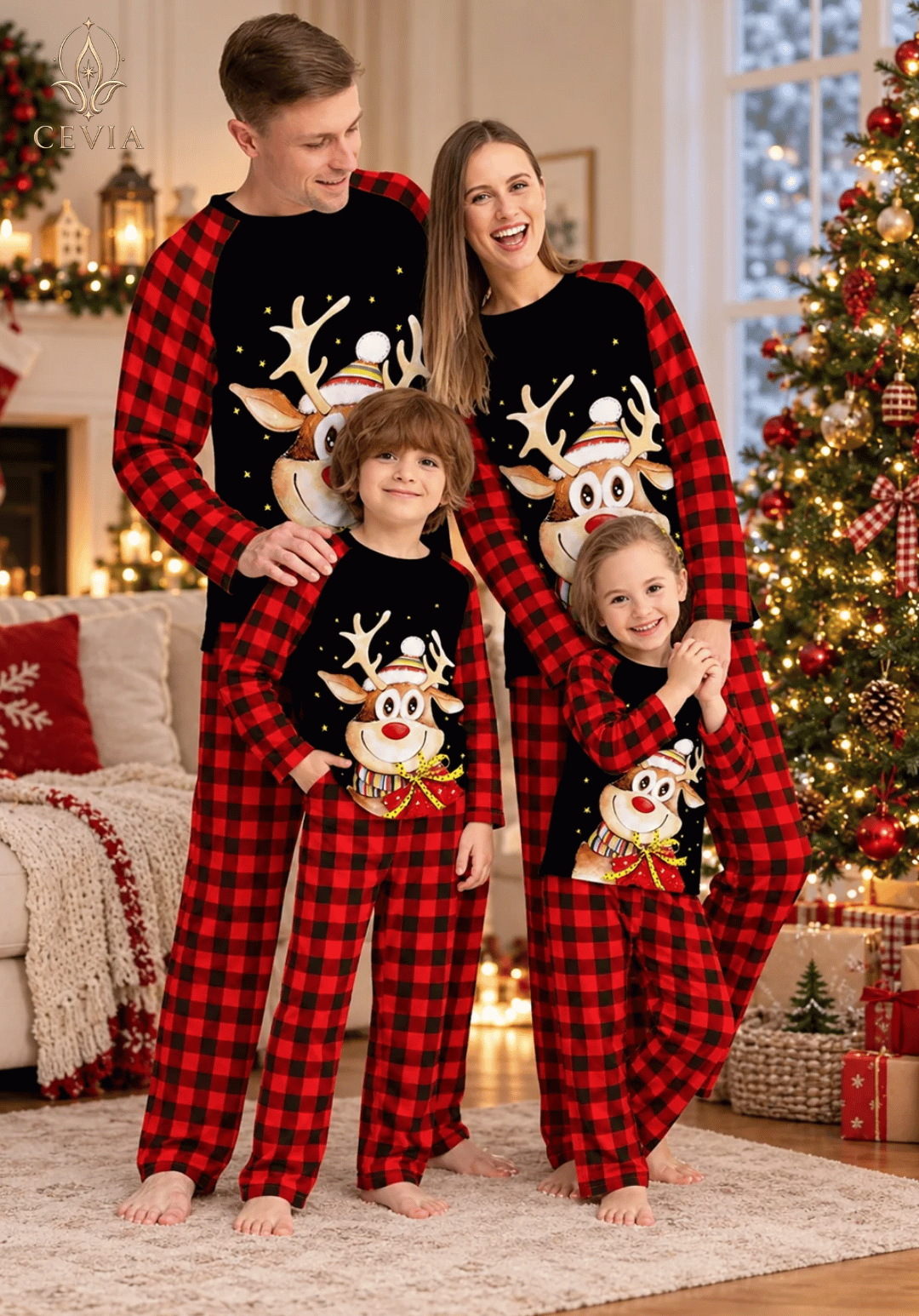 أطقم بيجامات كريسماس عائلية متطابقة — Reindeer Buffalo Plaid