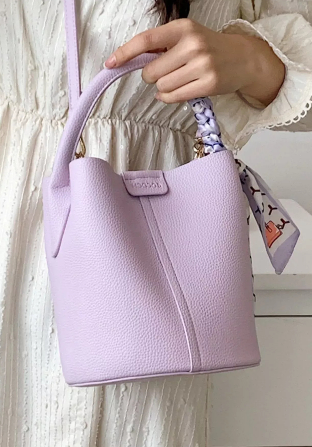 The Liliane Soft-Pebble Bucket Bag – Lavender Mist