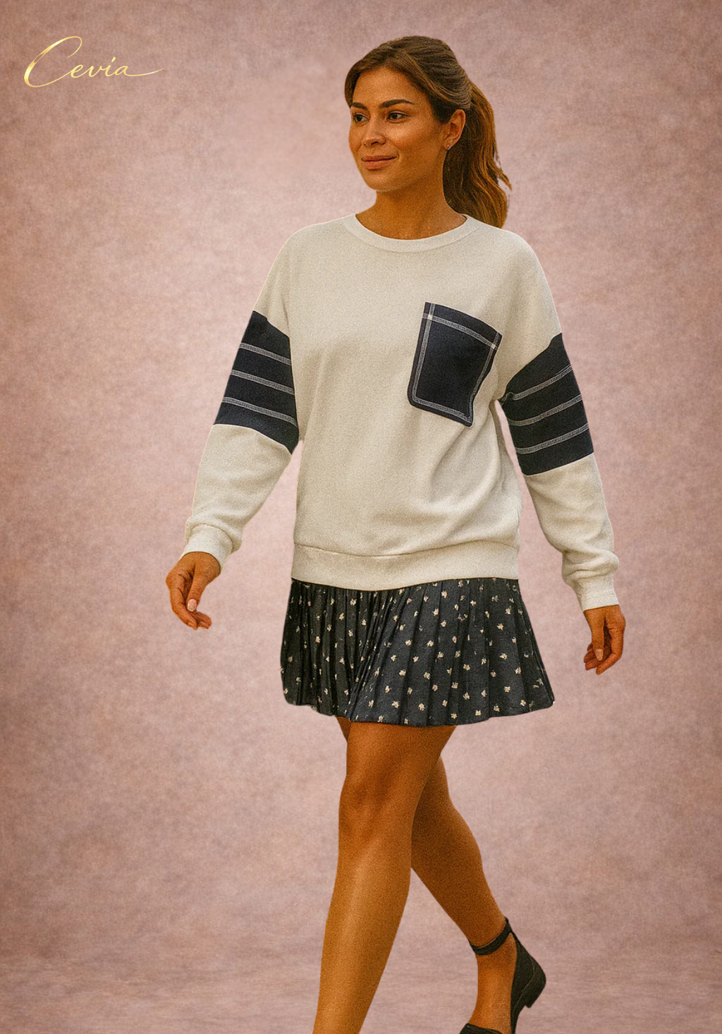 The Navarre Contrast-Pocket Casual Top