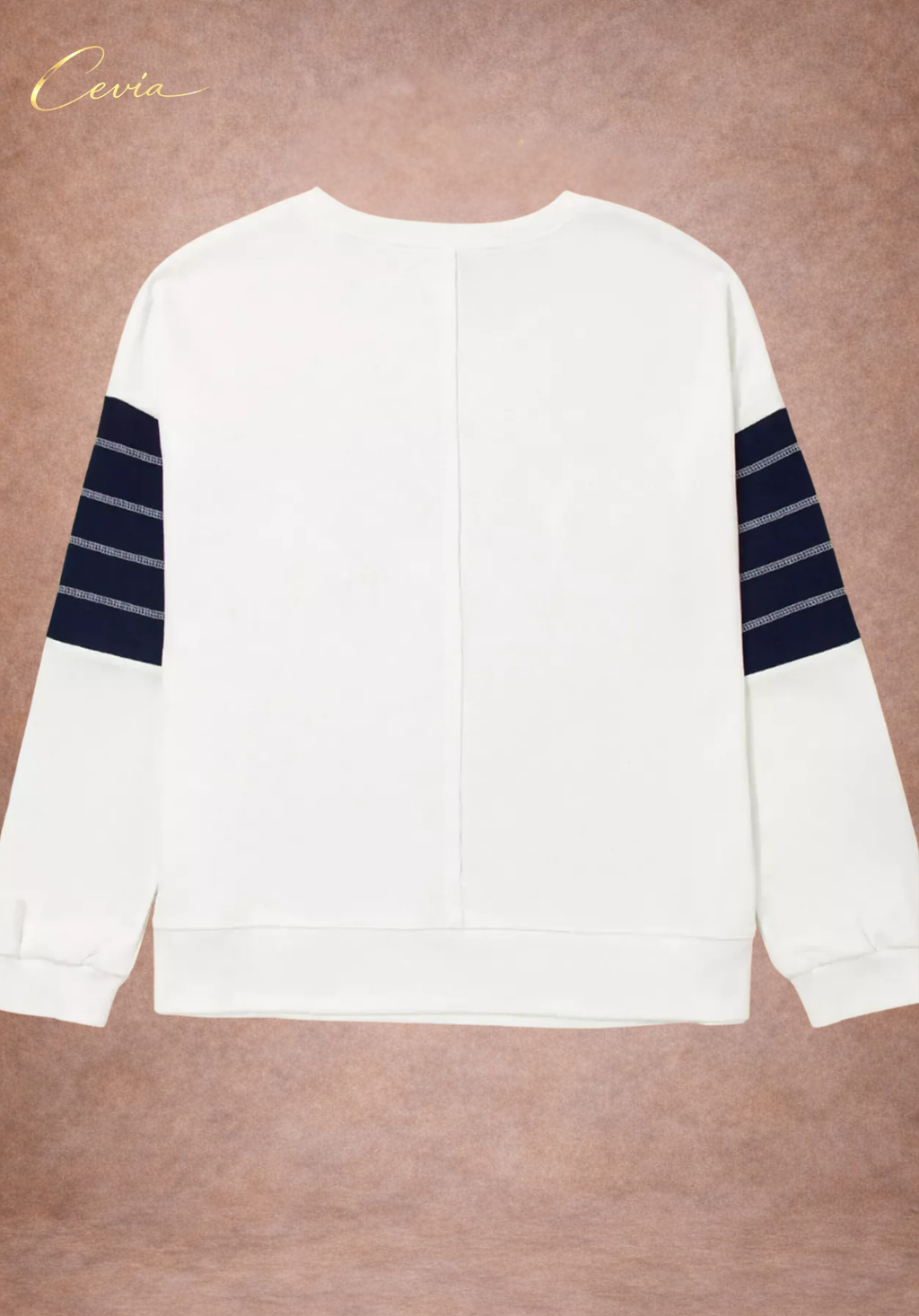 The Navarre Contrast-Pocket Casual Top