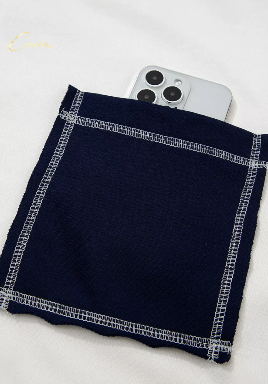 The Navarre Contrast-Pocket Casual Top